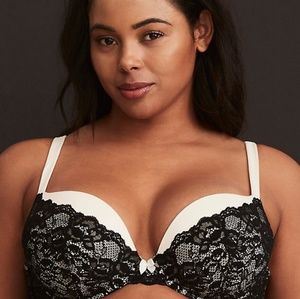 36DD TORRID BODY™ IVORY & BLACK LACE PLUNGE BRA